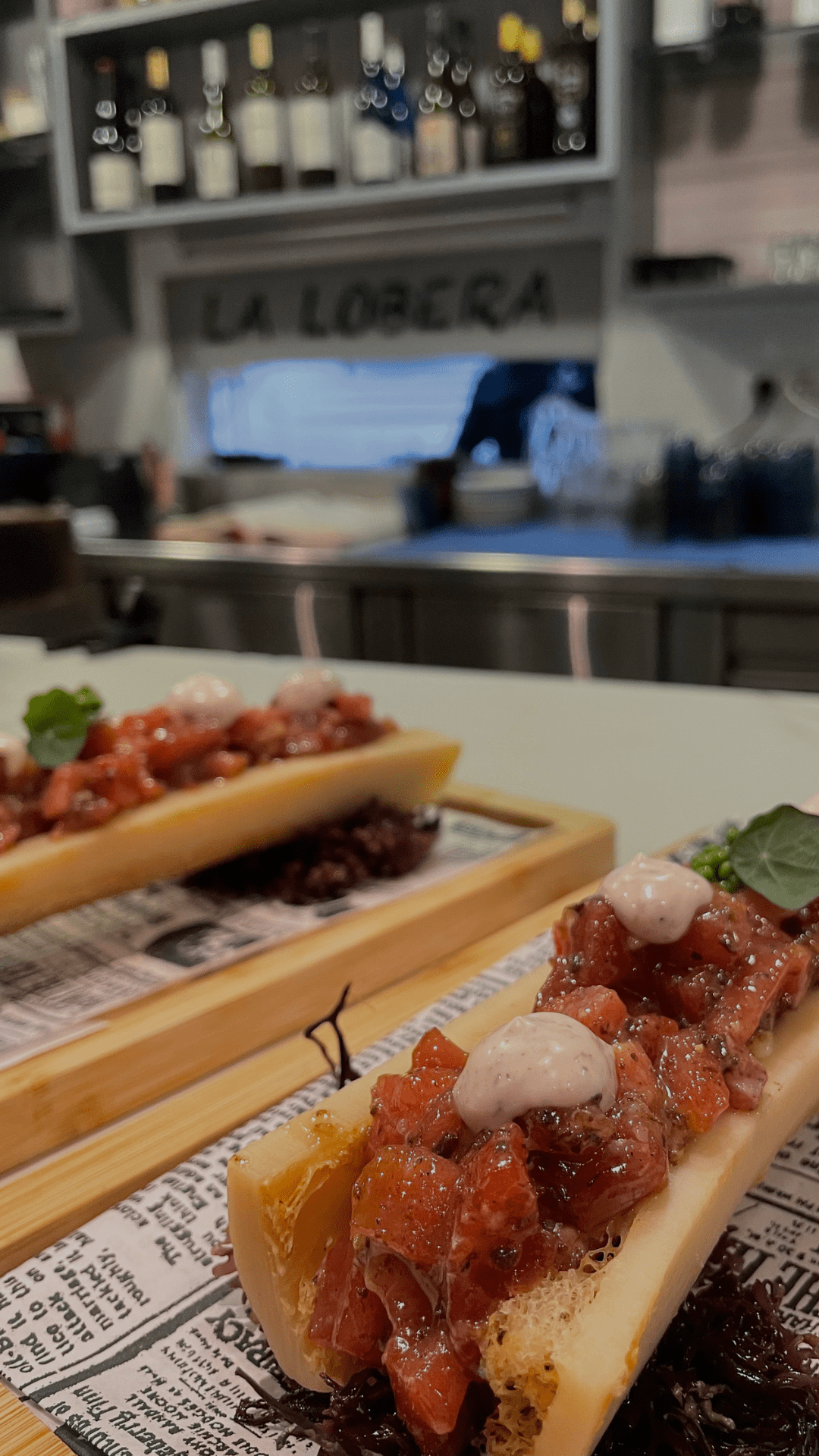 Tartar de tarantelo de atún, tuétano y trufa